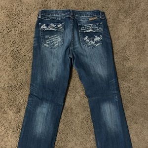 Cowgirl Tuff Never Give up 34x33